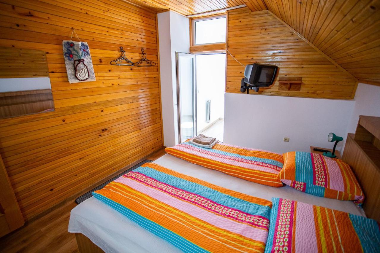 Casa Trandafirilor Hotell Cîrţişoara Eksteriør bilde