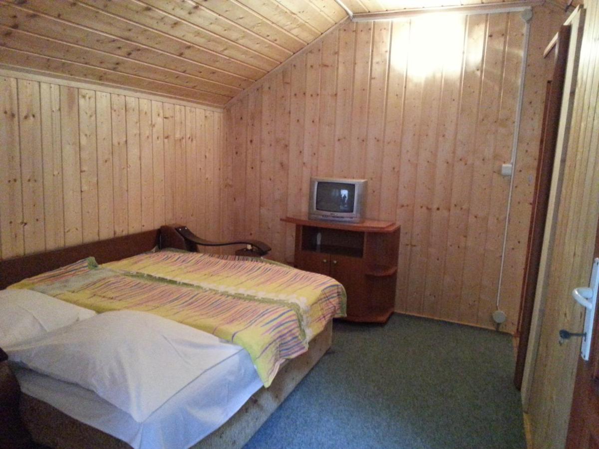 Casa Trandafirilor Hotell Cîrţişoara Eksteriør bilde